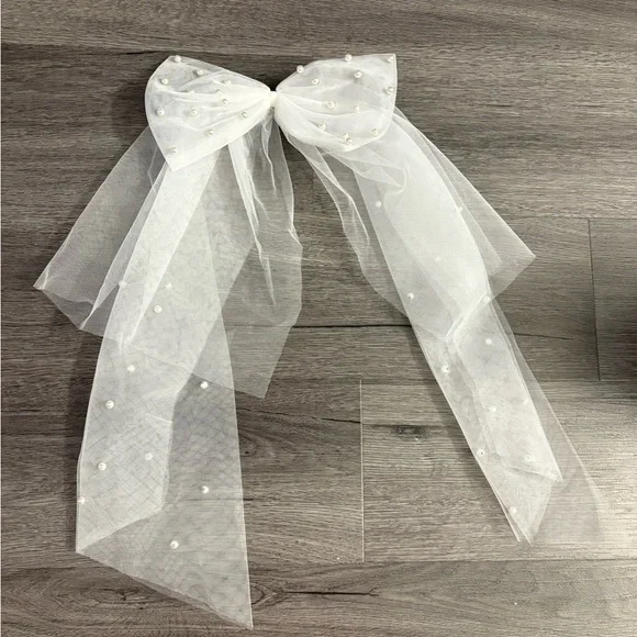 White Bride Sash and Accessories Set - Picture 9 of 10